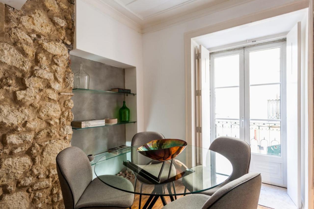 Living Bairro Alto II Apartment ลิสบอน ภายนอก รูปภาพ
