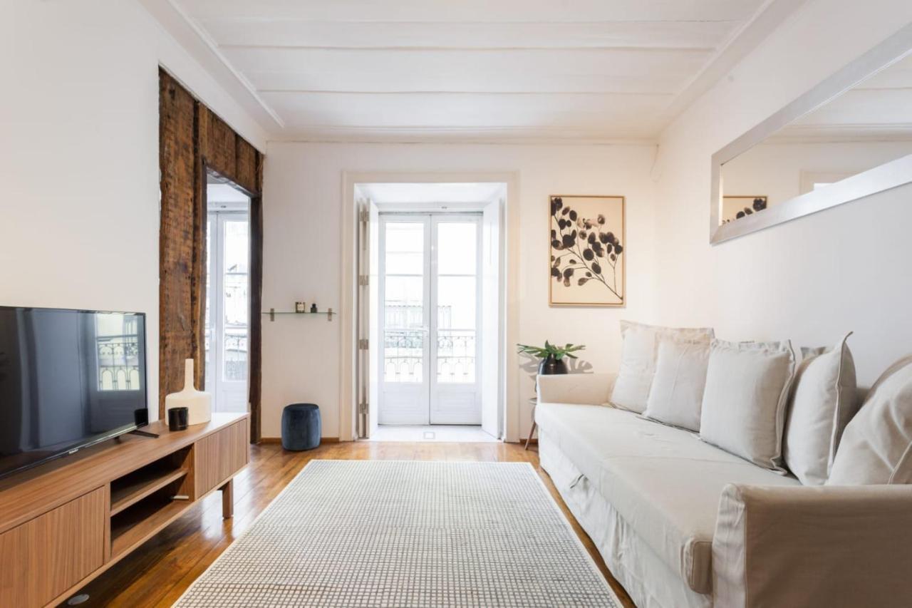Living Bairro Alto II Apartment ลิสบอน ภายนอก รูปภาพ
